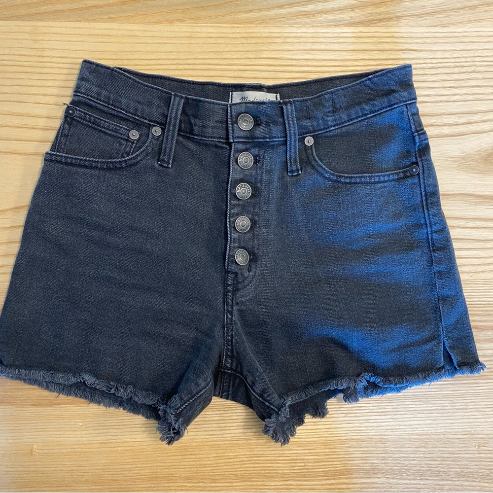 EUC MADEWELL black button front denim shorts SIZE 26